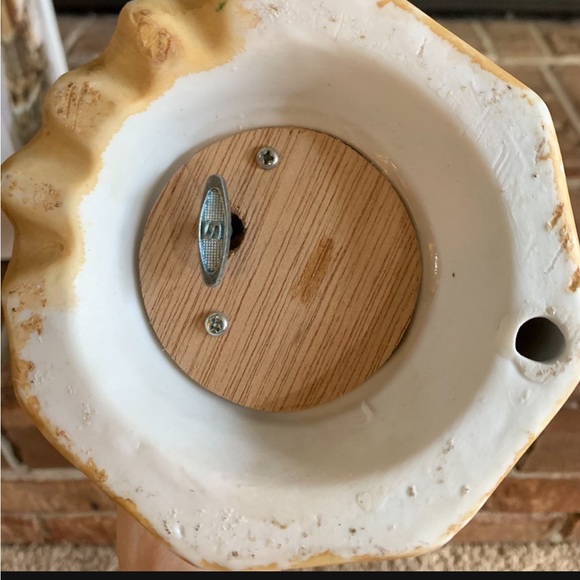 Vintage Porcelain Santa Music Box - Picture 5 of 6